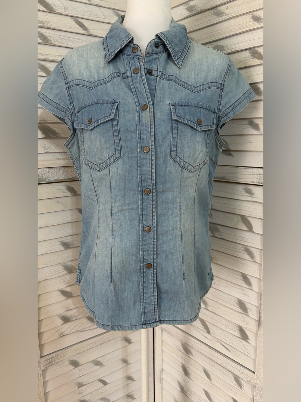 Tommy Hilfiger Light Wash Denim Cap Sleeve Button-Front Shirt